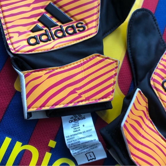 Adidas goalkeeper gloves - Picture 3 of 4